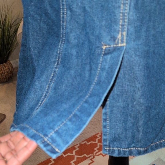 Denim Sleeveless Jacket - Picture 5 of 7